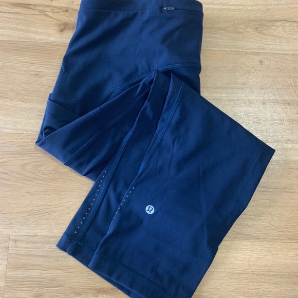 Lululemon All the right place High Rise Crop 23' Size 12 - Picture 7 of 9